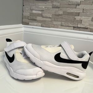 Toddlers Size 9c Boys Nike Sneakers